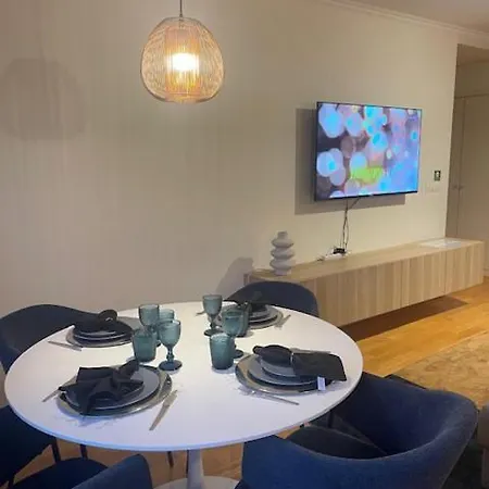 Besthomestay- Lisbon- Garden, Pool & Garage Lisbon