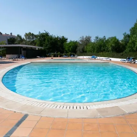 Apartment Besthomestay- Lisbon- Garden, Pool & Garage *