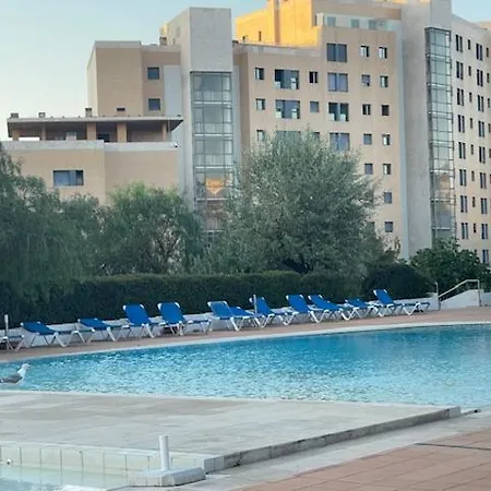 דירה Besthomestay- Lisbon- Garden, Pool & Garage